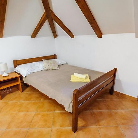 פוסדריה Apartments & Rooms Lucie מראה חיצוני תמונה