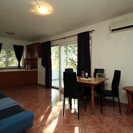 פוסדריה Apartments & Rooms Lucie מראה חיצוני תמונה