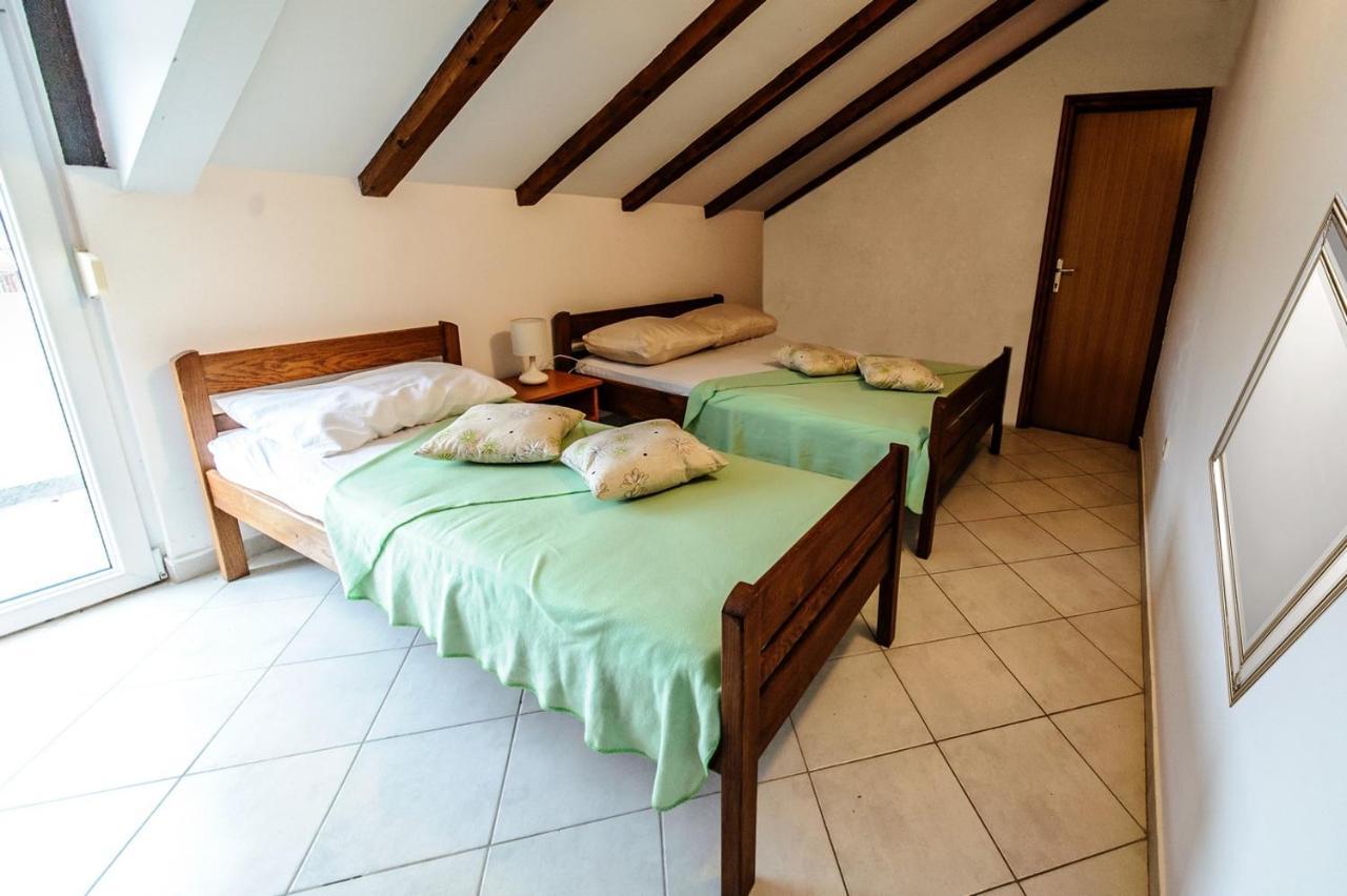 פוסדריה Apartments & Rooms Lucie מראה חיצוני תמונה