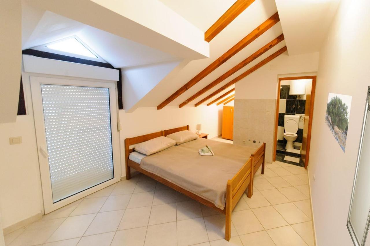 פוסדריה Apartments & Rooms Lucie מראה חיצוני תמונה