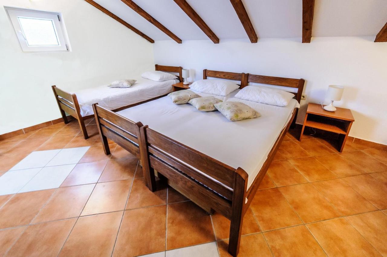 פוסדריה Apartments & Rooms Lucie מראה חיצוני תמונה