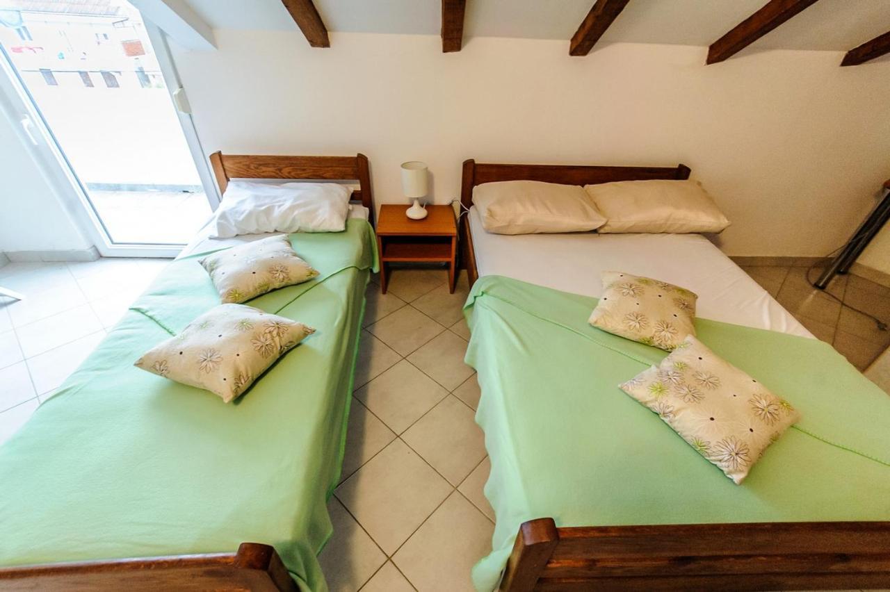 פוסדריה Apartments & Rooms Lucie מראה חיצוני תמונה