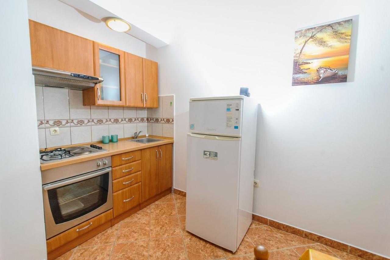 פוסדריה Apartments & Rooms Lucie מראה חיצוני תמונה