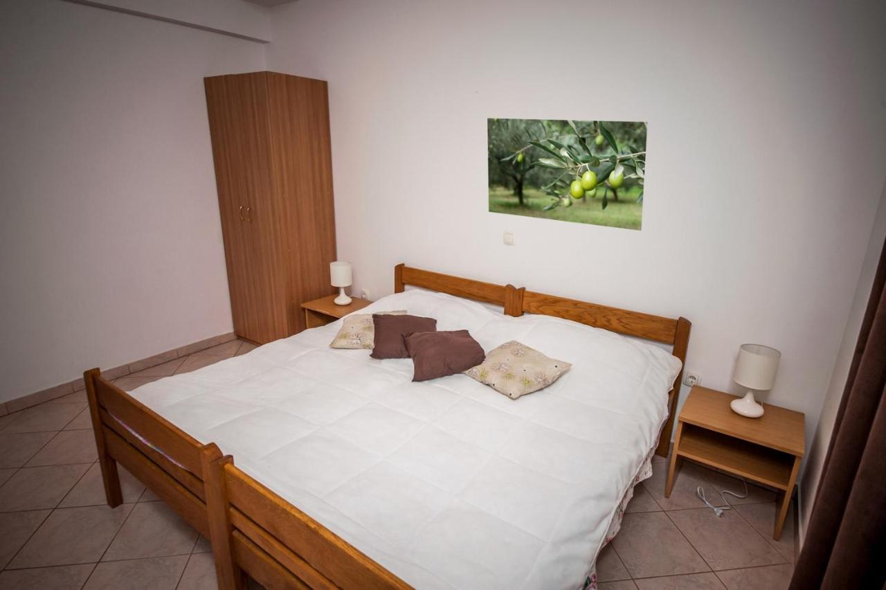 פוסדריה Apartments & Rooms Lucie מראה חיצוני תמונה