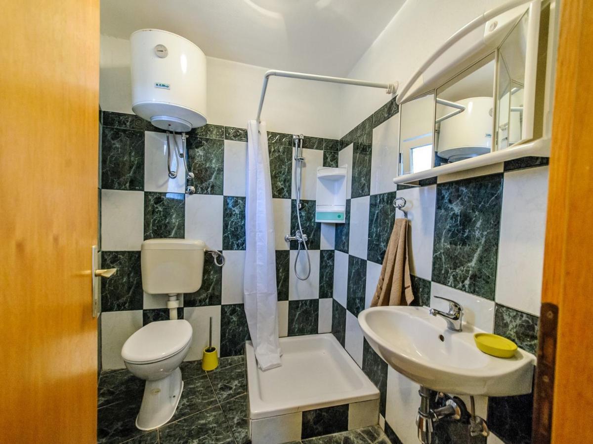 פוסדריה Apartments & Rooms Lucie מראה חיצוני תמונה