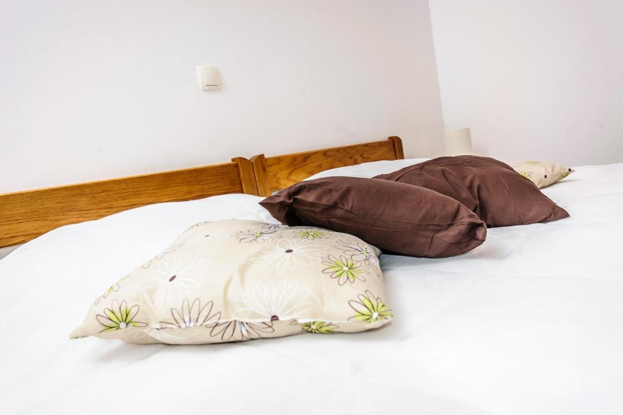 פוסדריה Apartments & Rooms Lucie מראה חיצוני תמונה