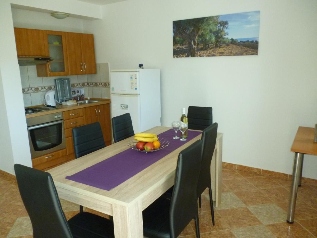 פוסדריה Apartments & Rooms Lucie מראה חיצוני תמונה